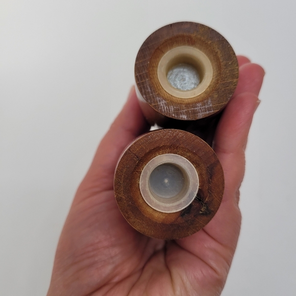 Vintage mid century wood and ceramic shakers - Picture 6 of 7